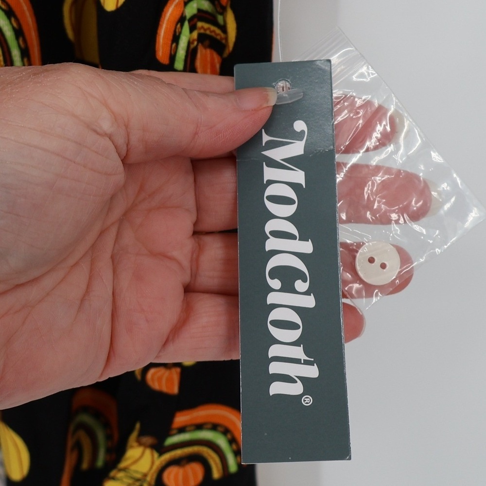NWT ModCloth Pumpkin Rainbow Popover Top Womens Halloween Fall Novelty Size S - Picture 4 of 10